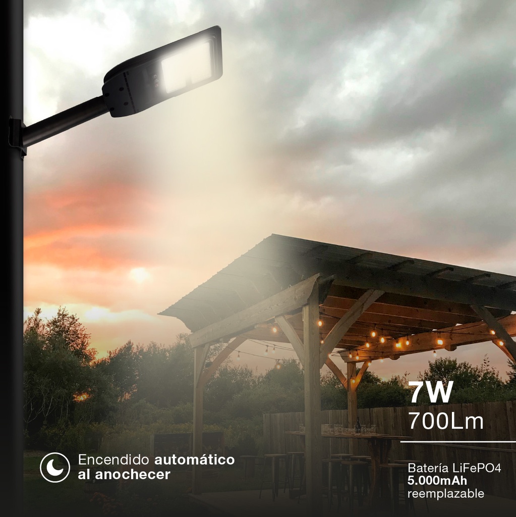 Farola solar LED Buat con sensor de movimiento y crepuscular 7W 4000K IP65