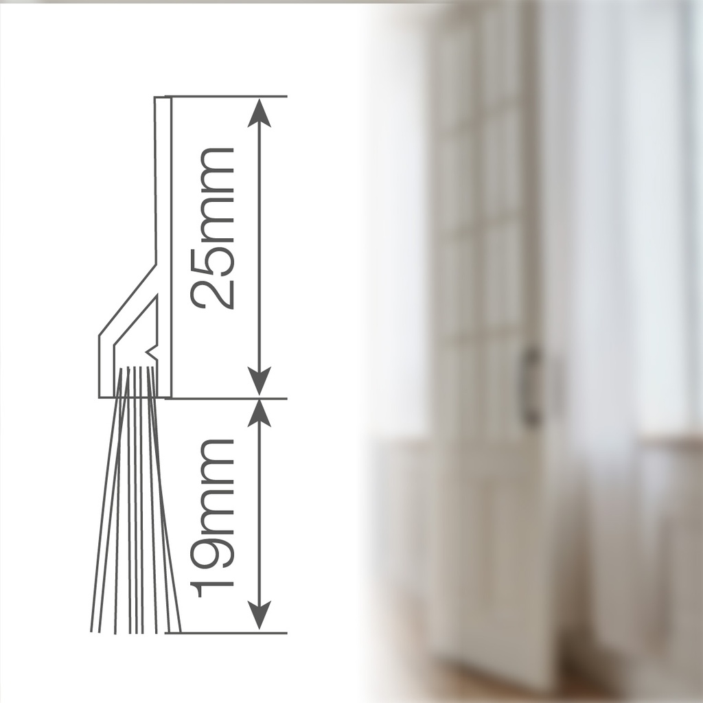 Burlete PVC con flecos adhesivo 1M Plata