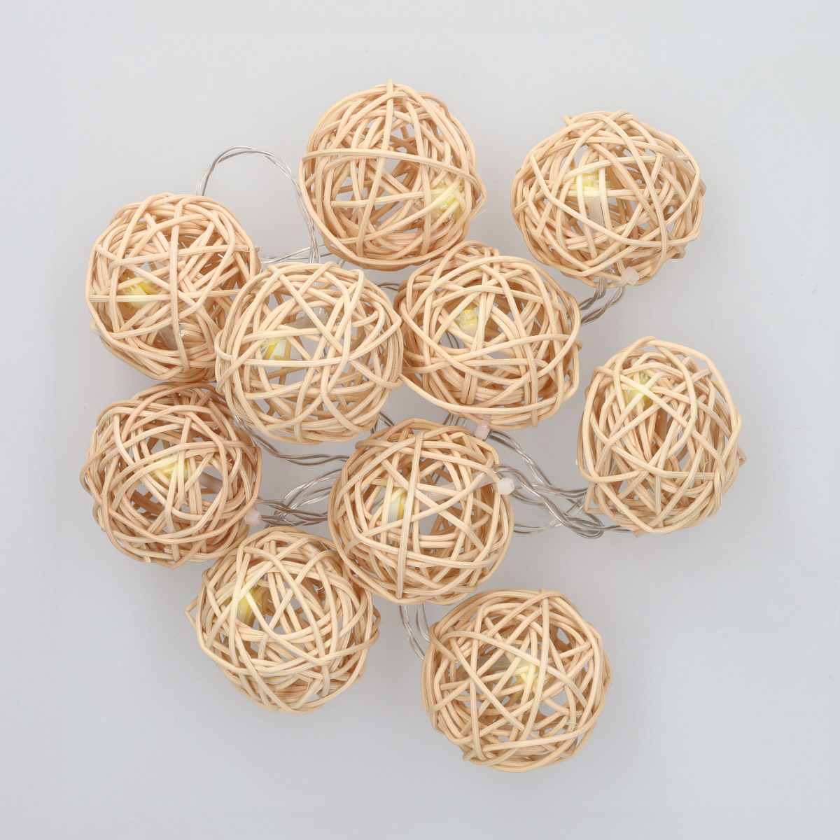 1,35M Rattan LED balls garland Warm White